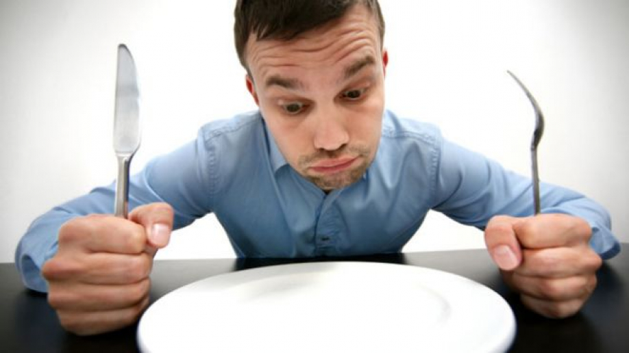 Có nên nhịn ăn để giảm cân? Một ngày nhịn ăn giảm được bao nhiêu calo